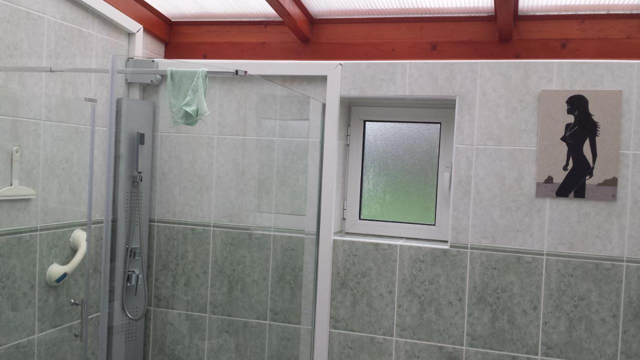 3 Chambres Privees Dans Un Jardin D'Hiver, Garage Voiture, Velos, Motos Tourville-sur-Arques Екстериор снимка
